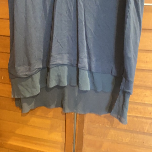 V Neck Tank Top - Picture 2 of 4